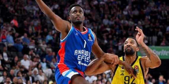 Fenerbahçe Beko, Anadolu Efes’i Deplasmanda 83-78 Mağlup Etti!